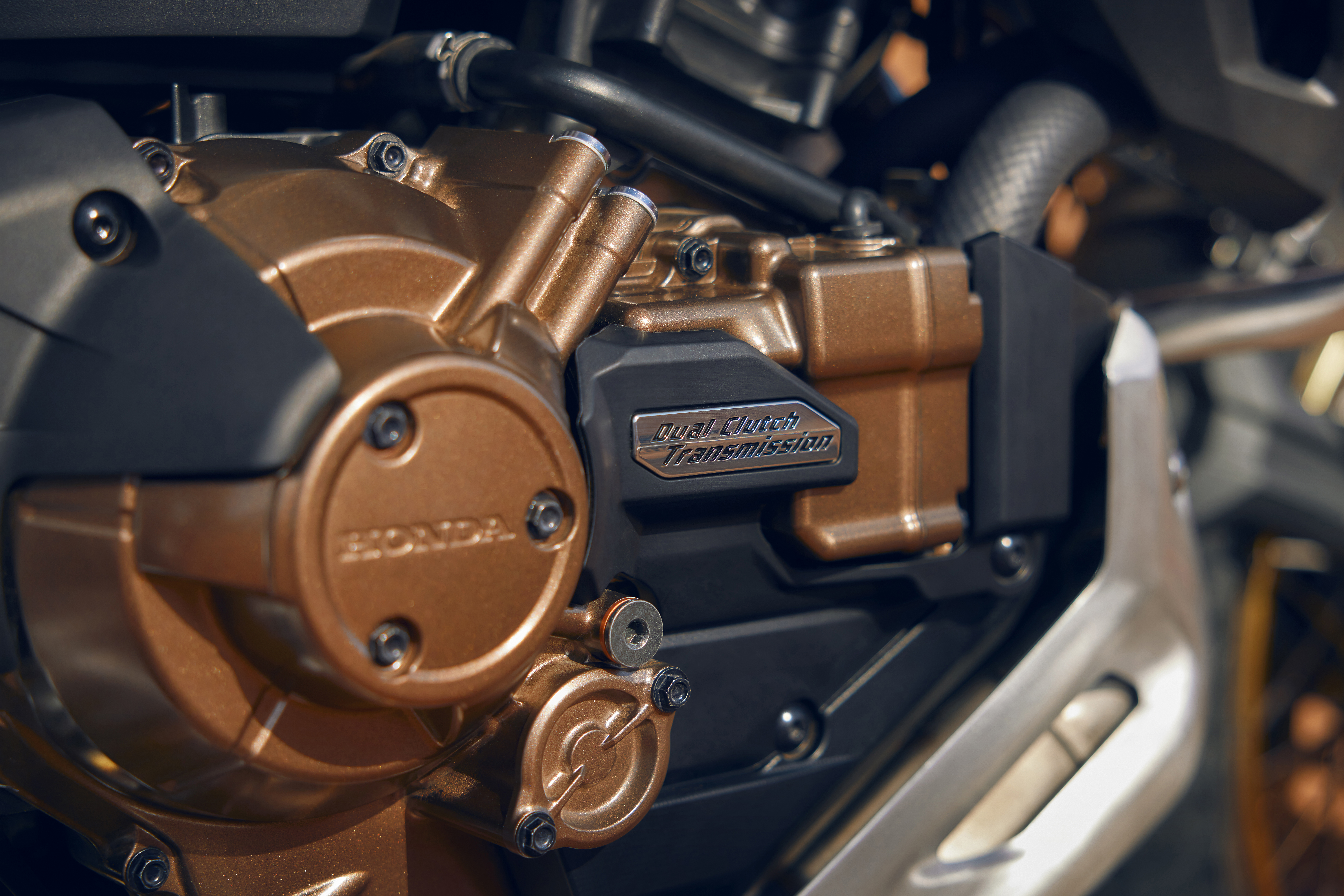 Honda CRF1100L Africa Twin Adventure Sports ES dari pandangan sisi