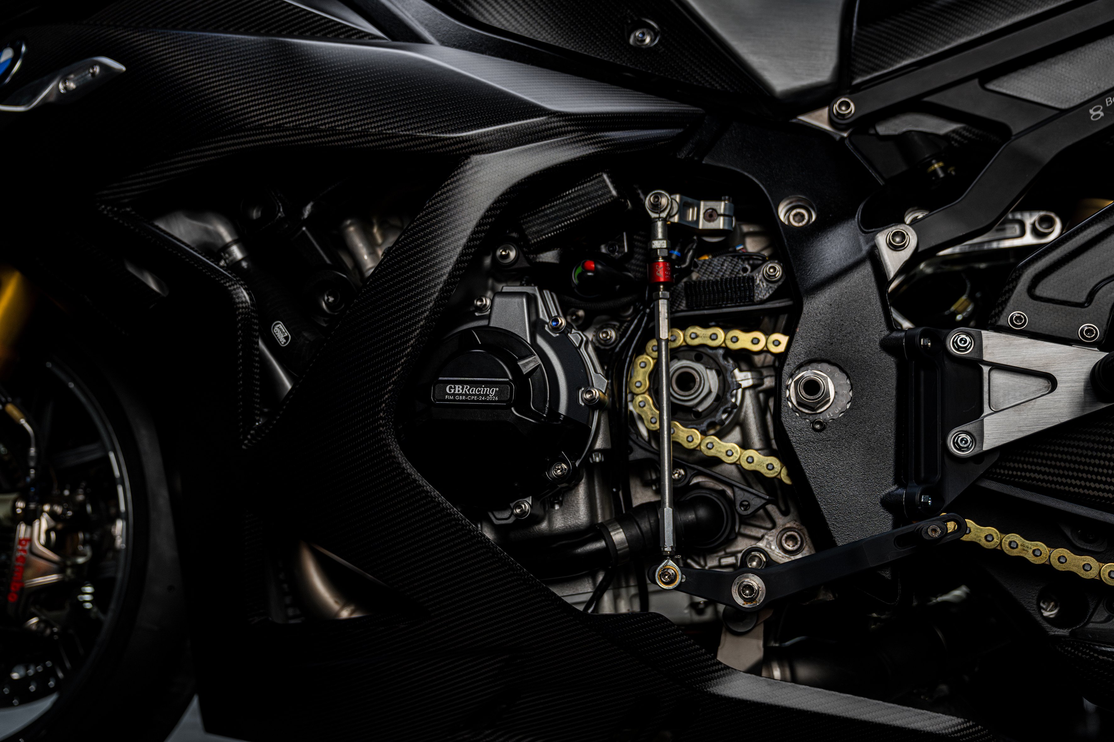 Side view of the BMW Motorrad Concept RR