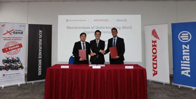 Boon Siew Honda X-Tend launch event with representatives from AEON Insurance Brokers and Allianz.