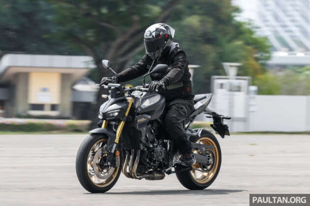 Honda CB1000 SP 2025 Aksi di Jalan Raya